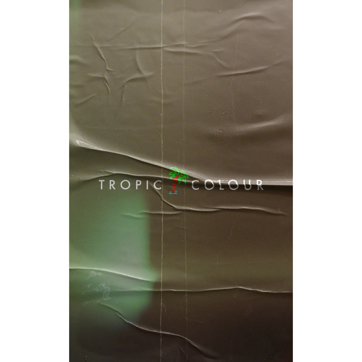 Tropic Colour Poster Pack 35个独特撕裂褶皱纹理PSD海报样机模型 -