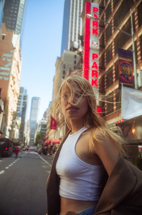 André Josselin – 复古胶片质感、都市街拍、人像、活力氛围 NYC Preset Pack摄影后期Lightroom预设工具包 -