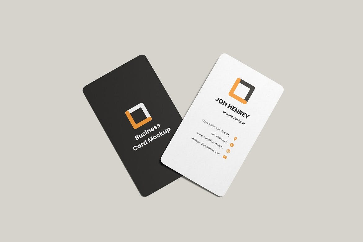 垂直圆角名片样机模板 Vertical Business Card Mockup